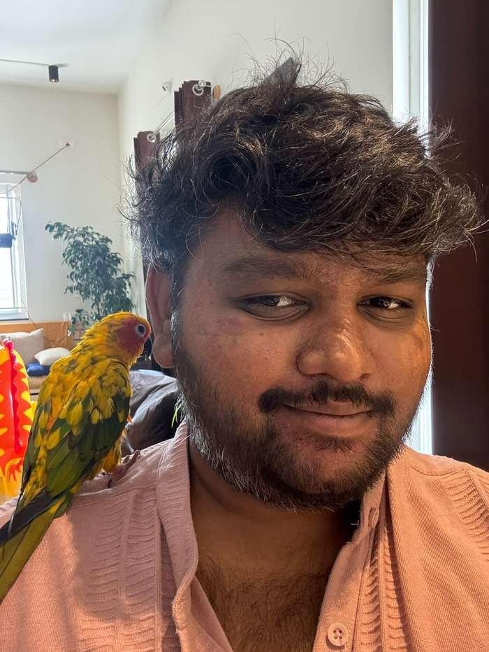 Nikith at a comeoffline event